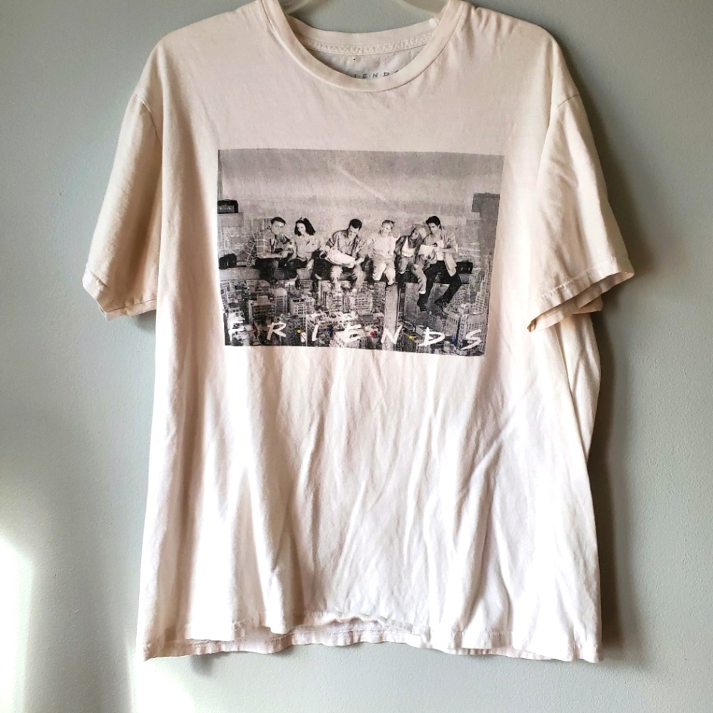 Friends Television TV Show Womens White Tshirt,‎ Size Large